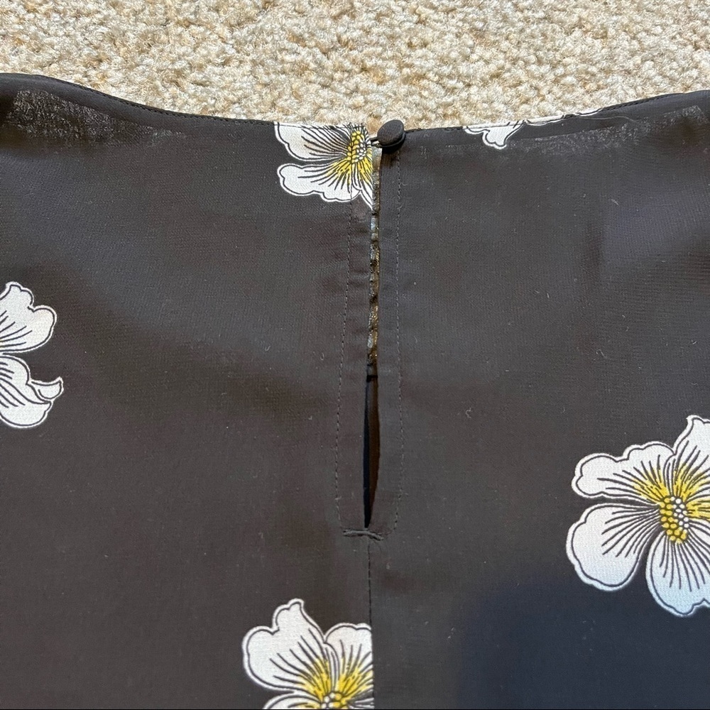 Ann Taylor factory black floral cinched puff sleeve‎ blouse size small - Picture 6 of 9